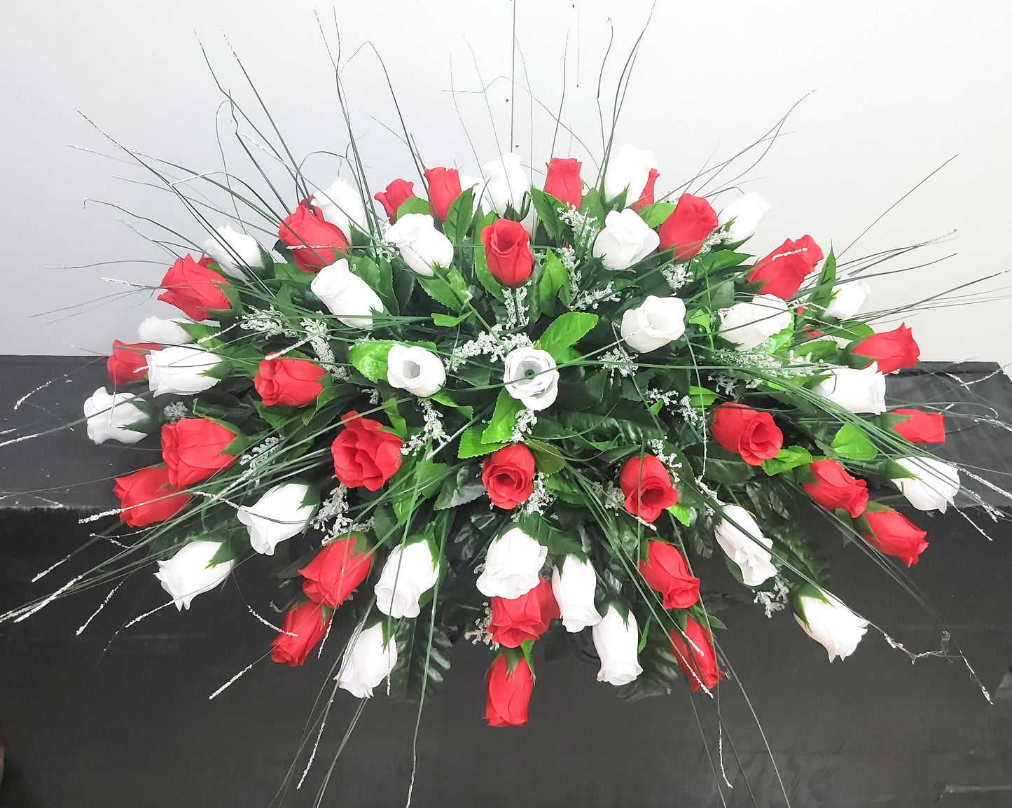 Cemetery Flowers Saddle,  Christmas Cemetery Saddle,  Red and  White Roses