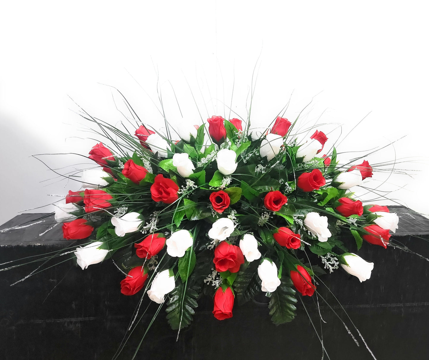 Cemetery Flowers Saddle,  Christmas Cemetery Saddle,  Red and  White Roses
