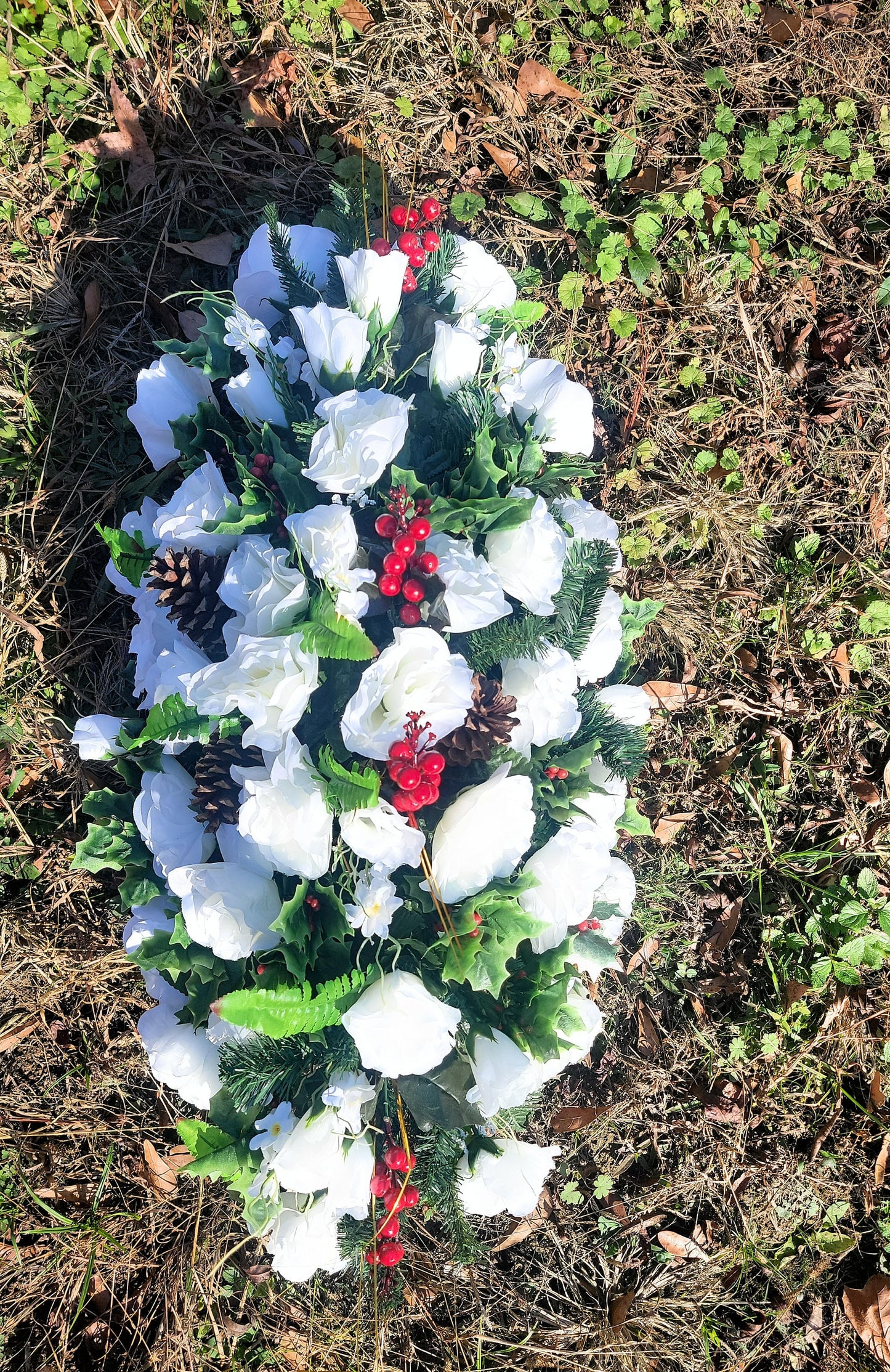Winter Grave Blanket , Cemetery Flowers , Cream Roses  Winter  Flowers , Cemetery Flowers , 32&quot; length